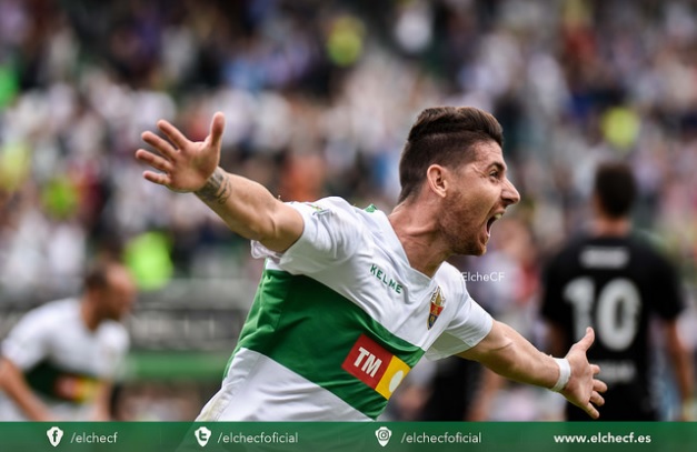 Javi Flores celebra su gol que da la victoria al Elche ante el Ebro / Sonia Arcos - Elche C.F. Oficial